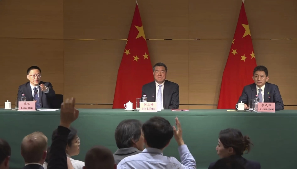 快新聞／美中關稅戰停火90天！油價上漲黃金走跌　分析師：慎防「過度樂觀」