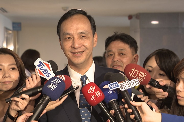陳景峻批新北舉債累累  朱立倫酸管好北市政