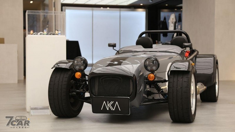 極致輕量，追求純粹駕馭　Caterham Seven 170 實拍