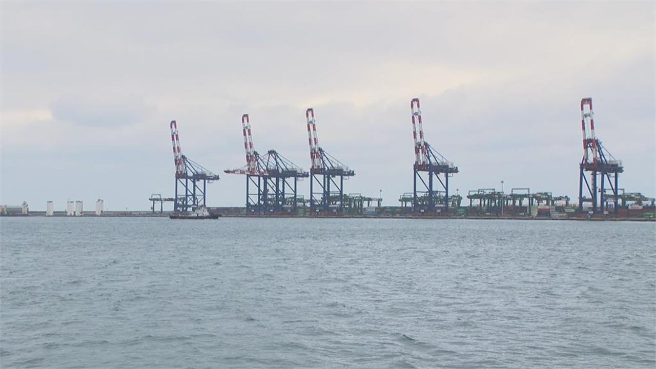 快新聞/台北港「捕蟹船翻覆9人落海」 3人尋獲時失去生命跡象