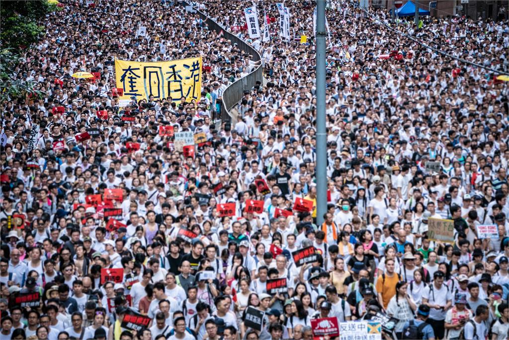 快新聞／香港選區泛民大勝 印度媒體：示威者的勝利