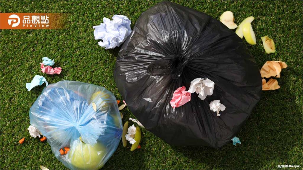 倒垃圾引爆街頭混戰！59歲惡鄰酒後狂毆母子