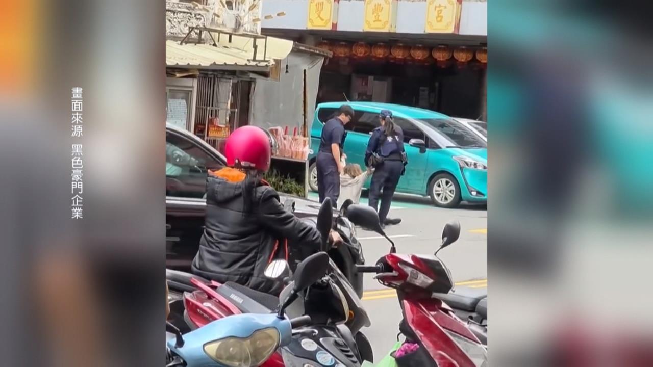 無視公權力！新竹女騎士咆哮警　坐地耍賴喊：我是阿嬤