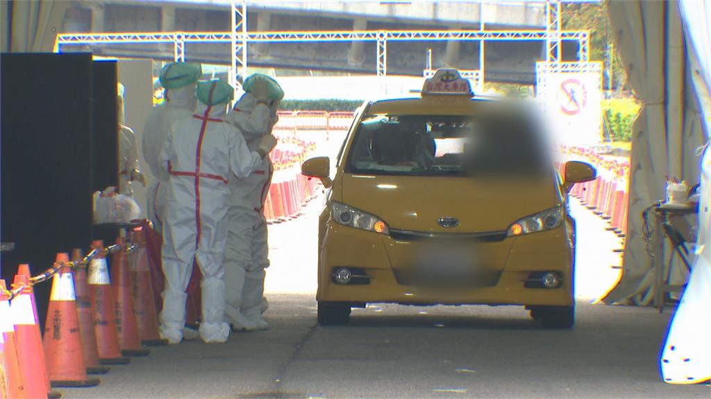 北市設「車來速篩檢站」首日　採檢師與民眾爆口角