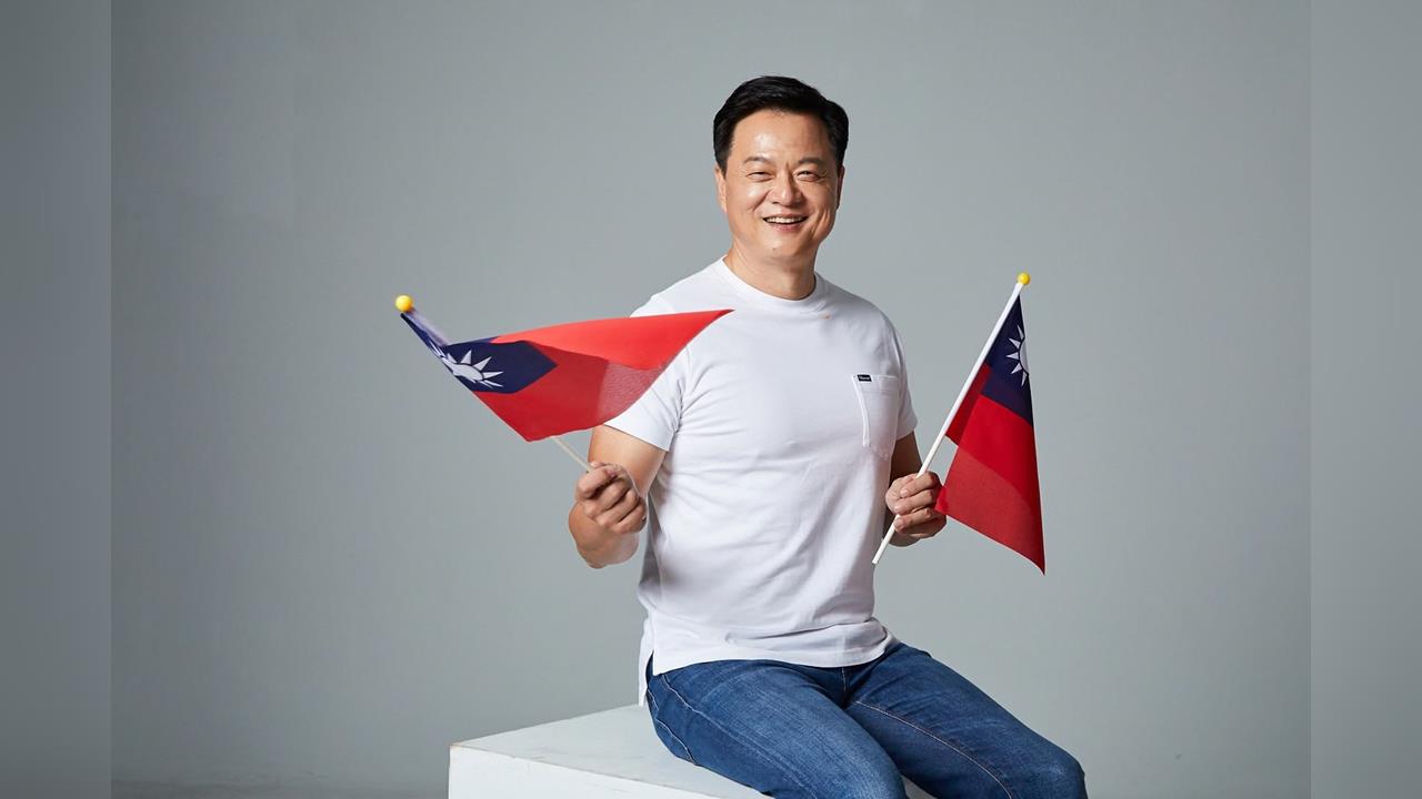 快新聞／誇張！周錫瑋竟稱「台灣人說不是中國人是騙自己」　網友怒批：老虎打到沒