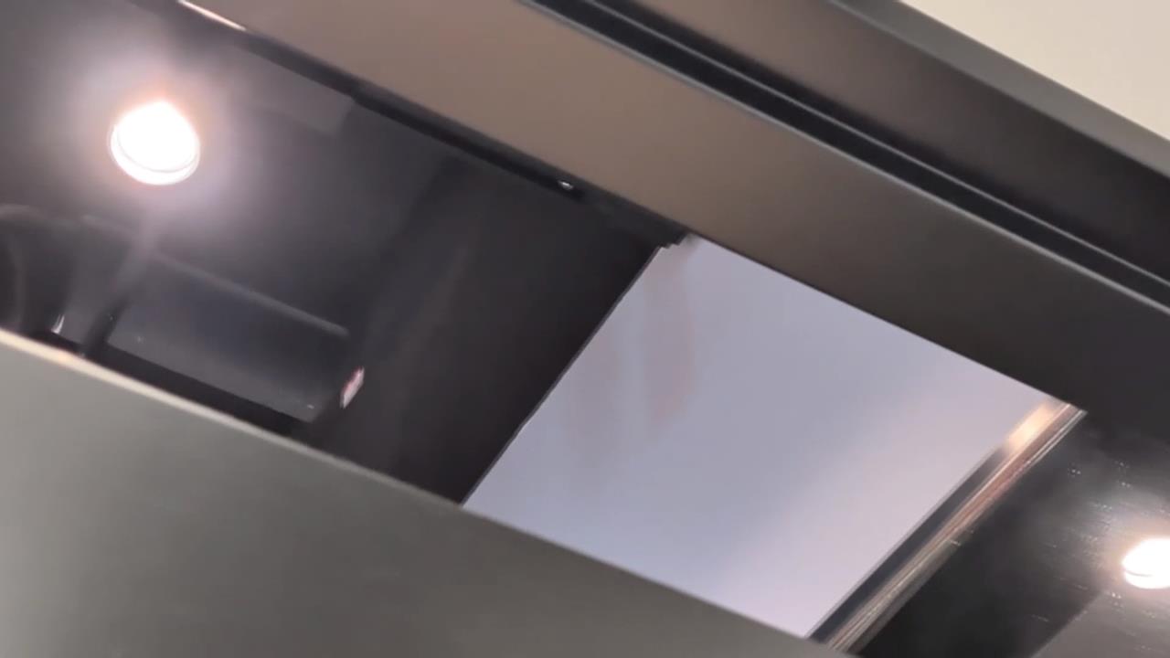 台中某百貨美式品牌監視器拍更衣室? 女顧客試穿運動內衣畫面全被拍下