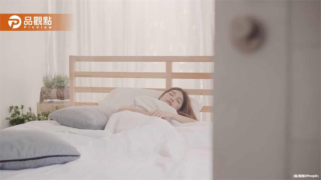 沒有吵架「也愛分房睡」夫妻證實：感情會比較好