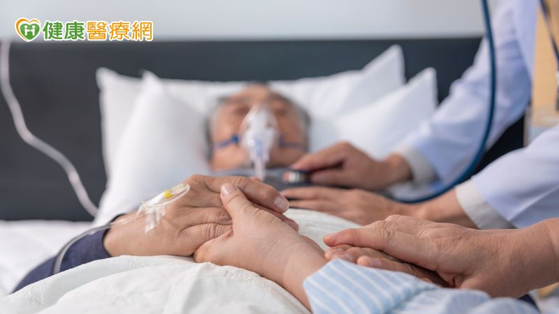 親人生命倒數時刻怎麼陪伴？安寧醫師給家屬4個建議