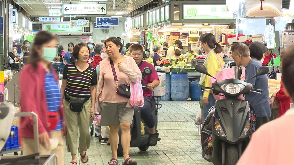 環南市場開幕首日就被罵　攤商怨「生意掉7成、動線亂」