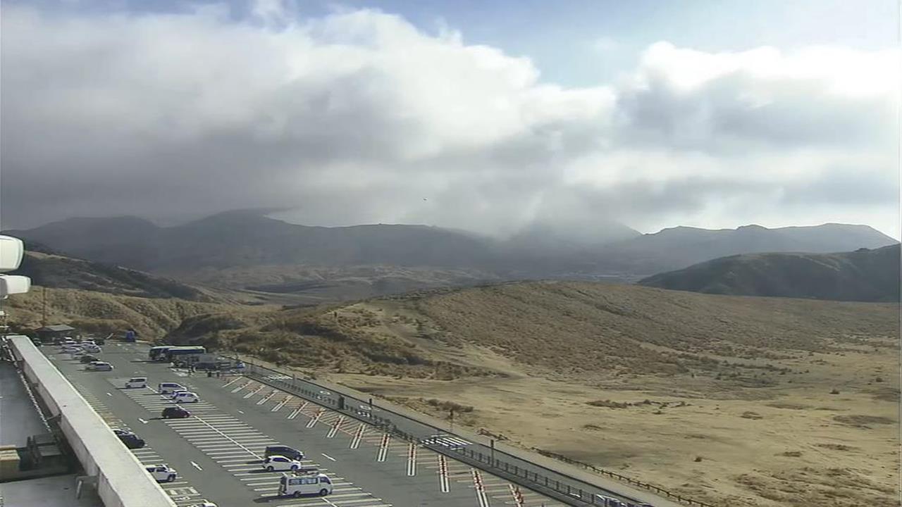 快新聞／2台灣人搭「阿蘇火山直升機」失聯　疑似墜毀瞬間畫面曝光了