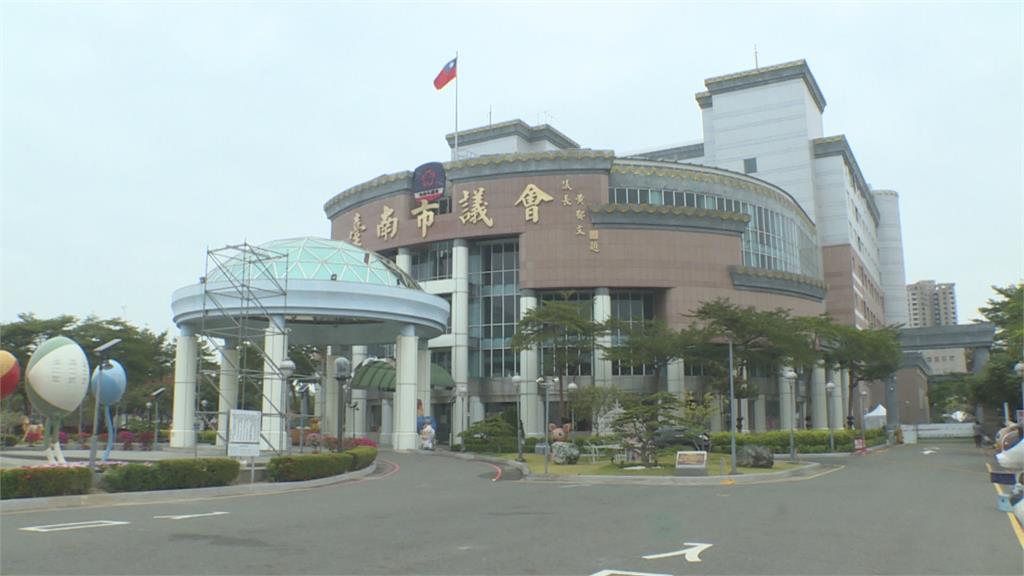 台南慶縣市合併10週年 市議會變身打卡熱點