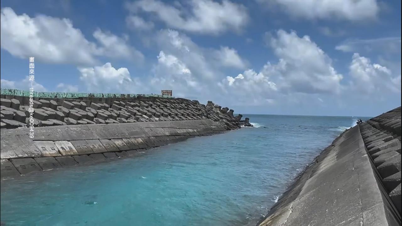 恆春核三廠出水口有嬌客！　民眾直擊「成群海龜」集體衝浪