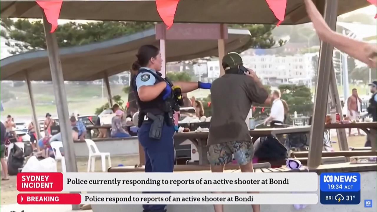 澳洲雪梨邦迪海灘傳槍擊 兩名槍手遭當場擊斃
