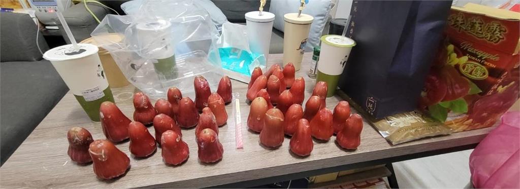 花1千元買蓮霧驚見「整箱一半爛掉」　店家駁：都是當場裝箱