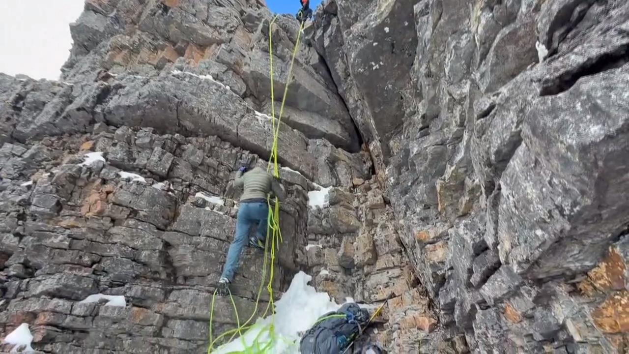 獨攀百岳品田山受困！　新加坡登山客靠「山難神器」獲救