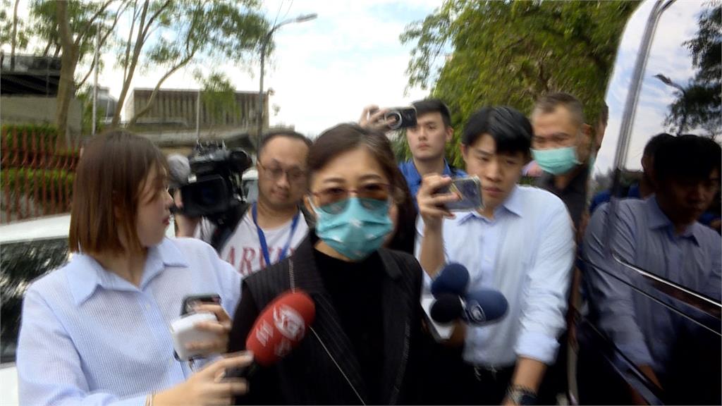 柯文哲解除禁見　陳佩琪與柯美蘭現身北所