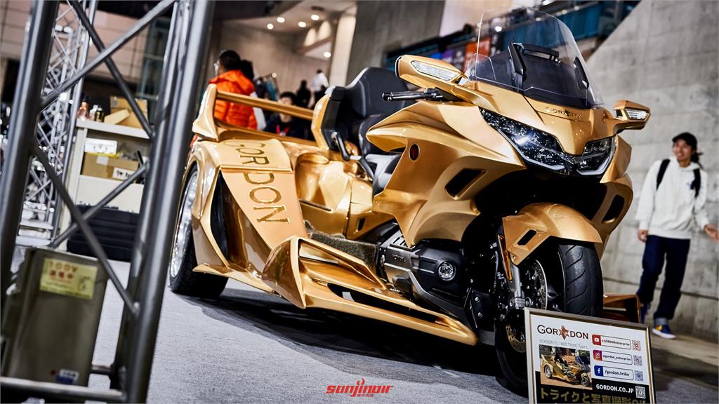 2024東京改裝車展現場｜講究極致震攝力，就得瞧瞧GORDON GL1800 Trike Type 