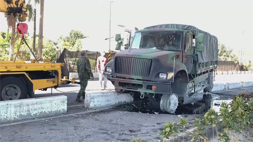 陸軍運輸軍卡自撞意外！　肇事車輛日前才保修