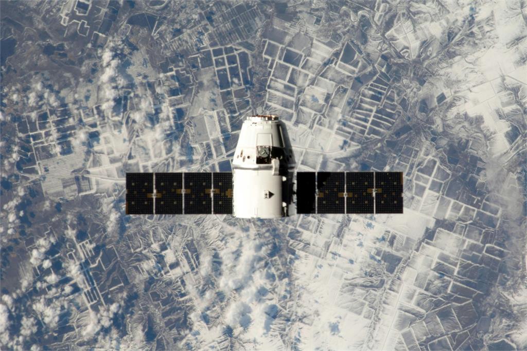 太空突傳「30奈秒強烈短波」外星人來電？科學家震驚：是一顆1960年的死衛星