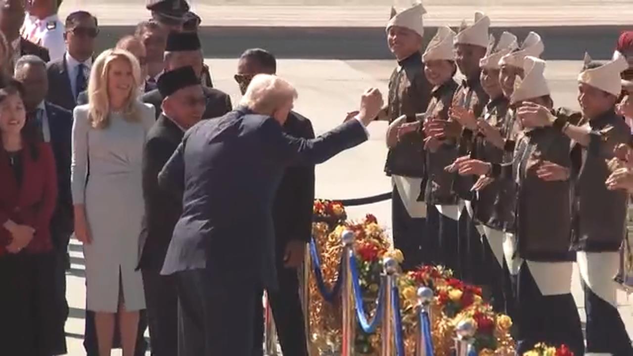 川普亞洲行首站抵馬來西亞　首相安華迎接、見證泰柬停火