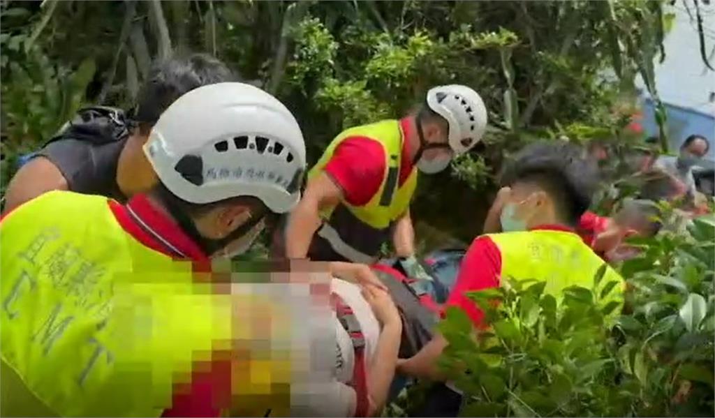 快新聞／宜蘭頭城飛行傘出意外！　教練載香港旅客失控摔民宅