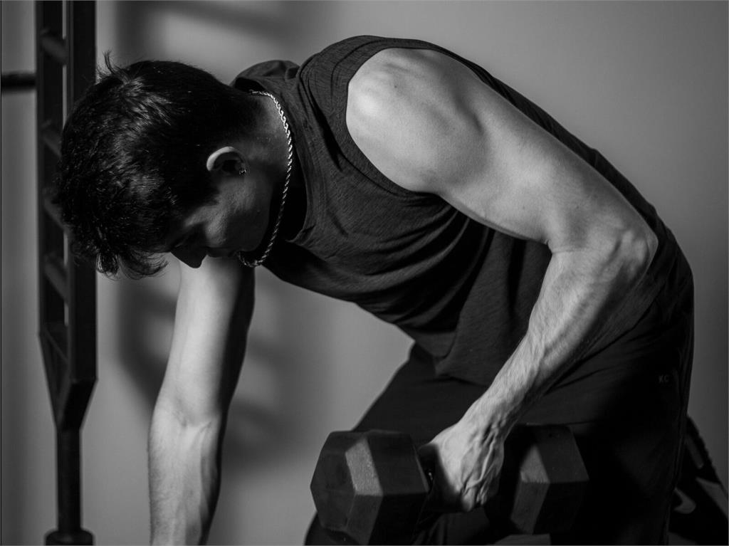 「掉肌肉」比你想的早！   醫界診斷共識變了：50歲就該篩檢肌少症