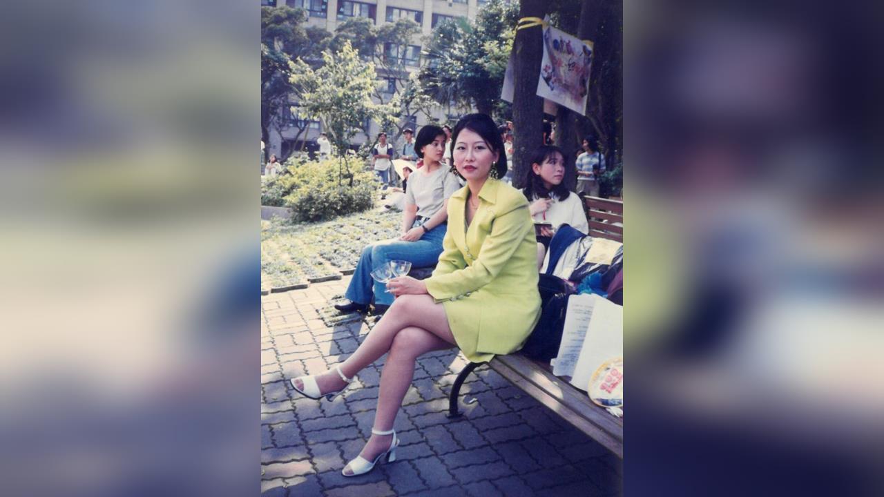 獨／陳亭妃大學青澀樣貌曝光！當年戲劇系女神「戀愛零紀錄」真實原因