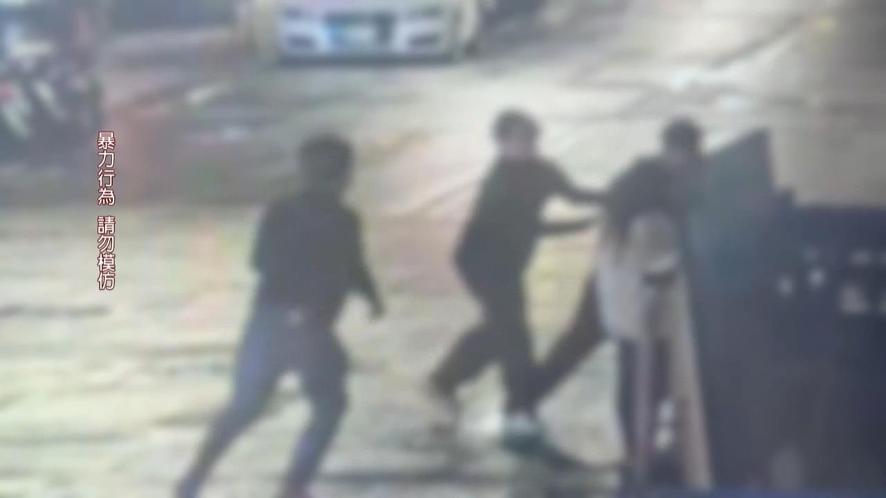 新仇舊恨狹路相逢！　不滿被留1星負評爆發4打1衝突