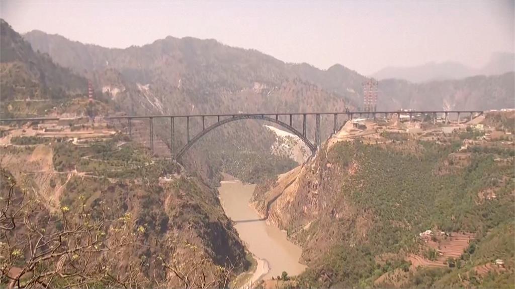 印總理啟用全球最高鐵路橋　提高戰略利益有望抵抗中方威脅