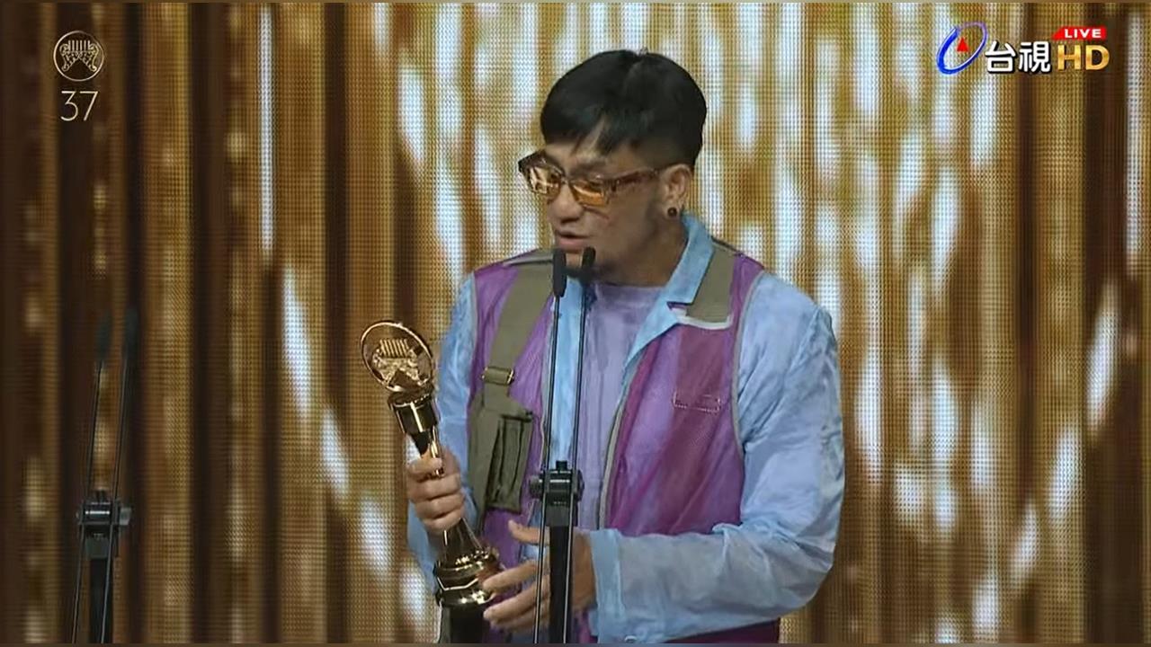 金曲37／張震嶽奪華語歌王！出道33年首封王　台上笑喊：心虛歸心虛