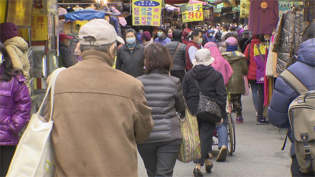 返鄉民眾大量移動　侯憂開工恐疫情回升