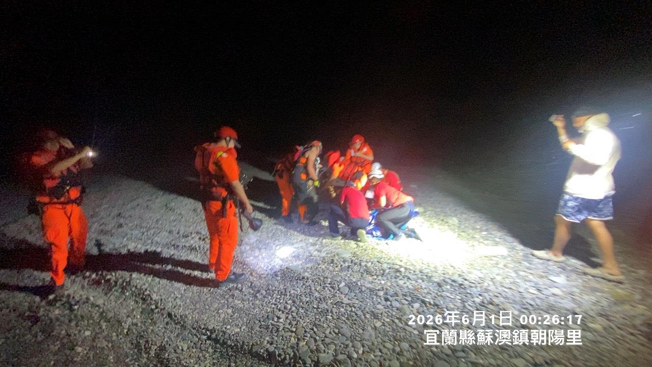 快新聞／南澳神秘海灘深夜再傳意外！男女露營突落海1失蹤1獲救
