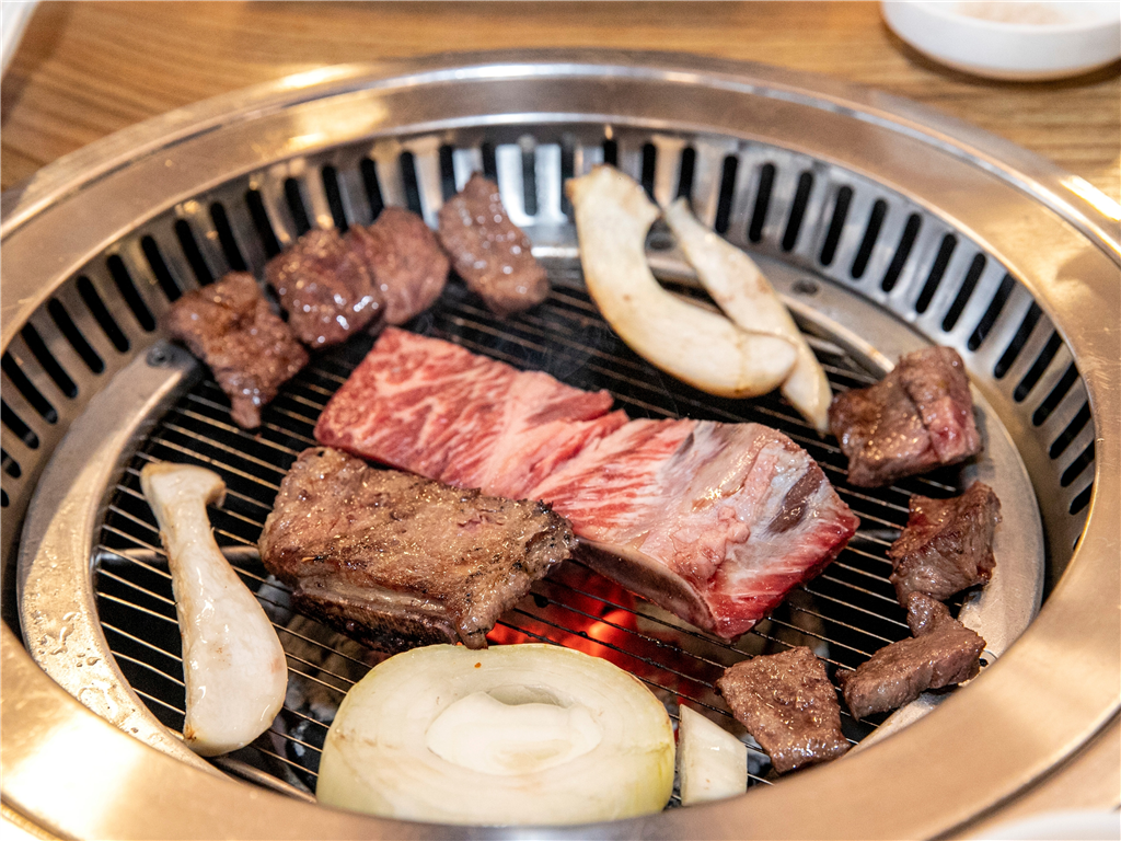 生肉熟肉一起烤會交叉污染嗎?