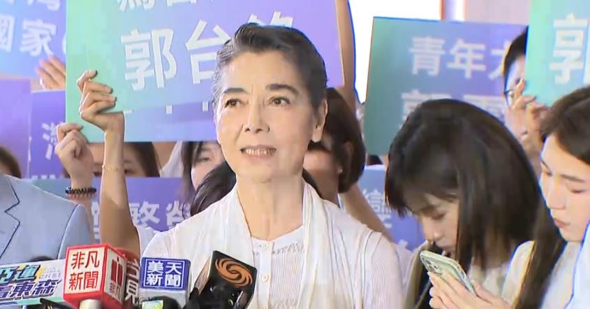 快新聞／心理諮商80分鐘收費2萬3千惹議　賴佩霞：從來沒說過我是心理師
