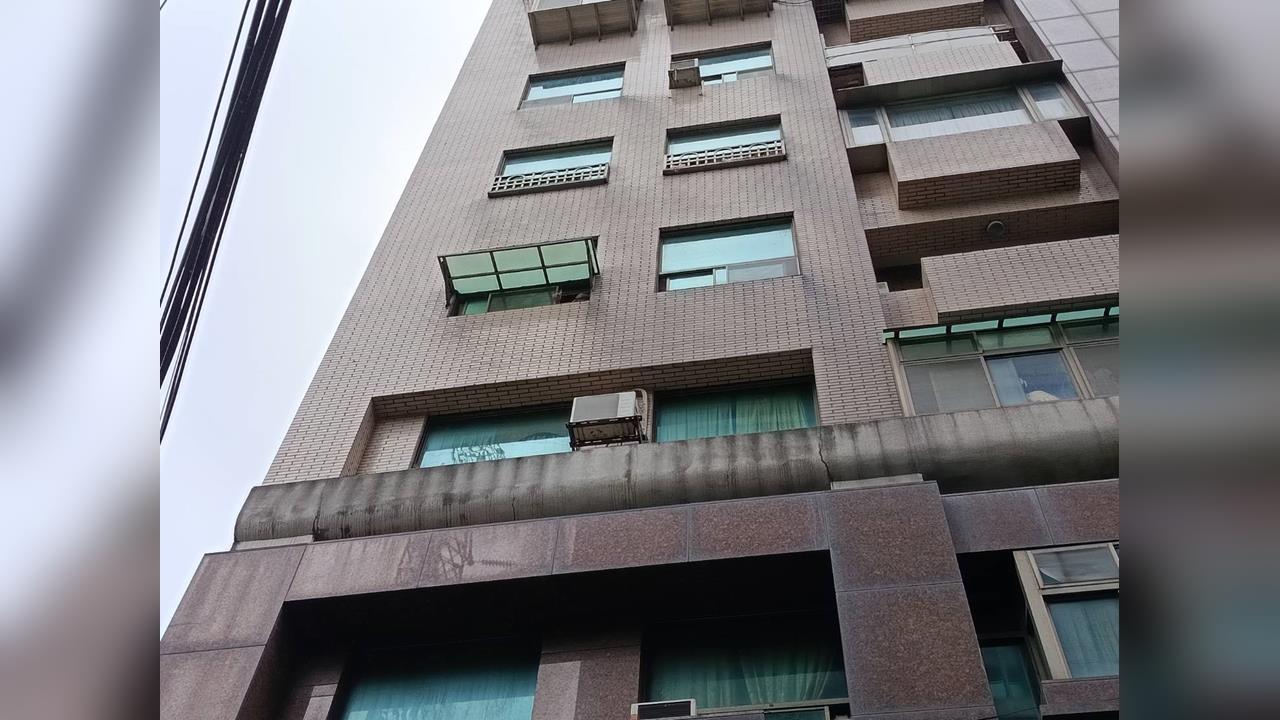 快新聞／新北土城驚傳爆炸！出租套房失火　民眾一度受困屋內