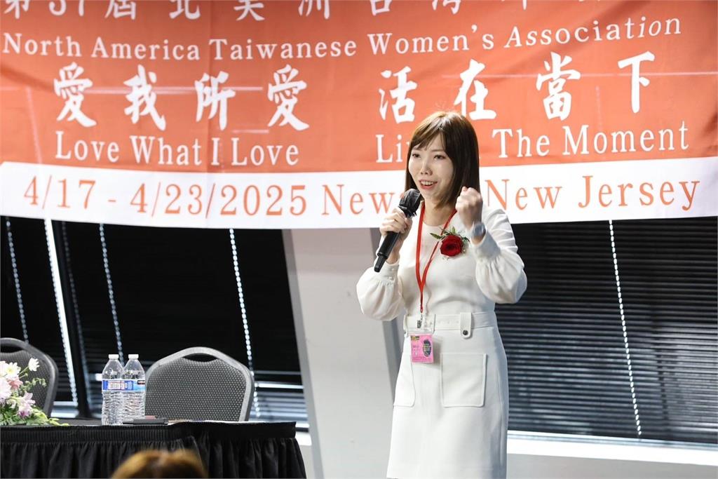 快新聞/大罷免二階最後衝刺! 綠議員張維倩飛美宣講、收集千份連署書