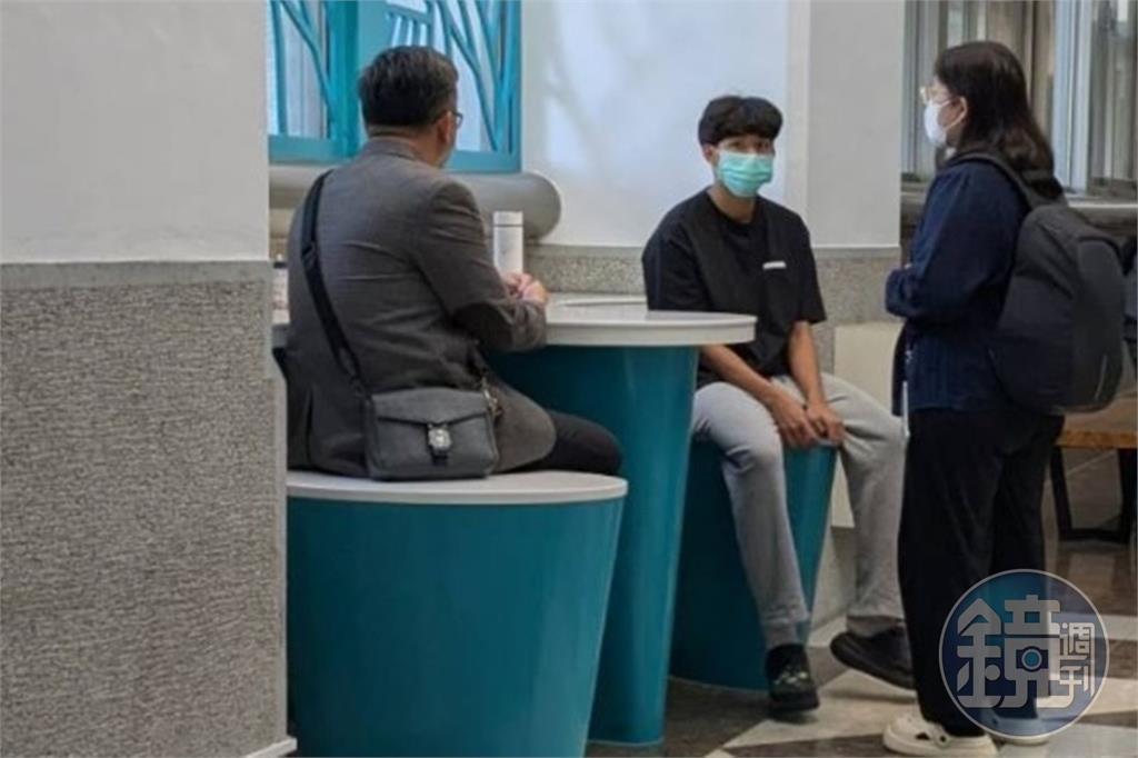 中捷案被砍高中生父母庭上拭淚　洪嫌當庭下跪求原諒