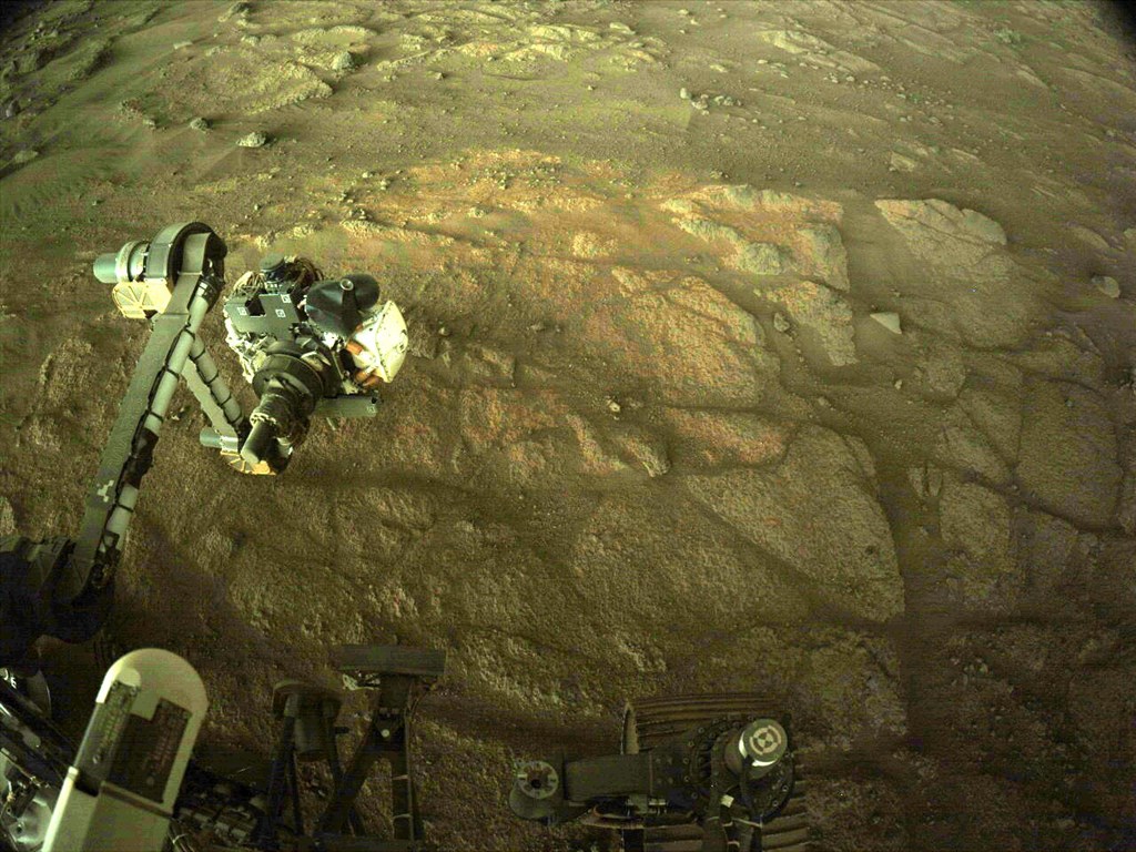 探尋火星生命之謎　NASA探測車準備首次岩石採樣