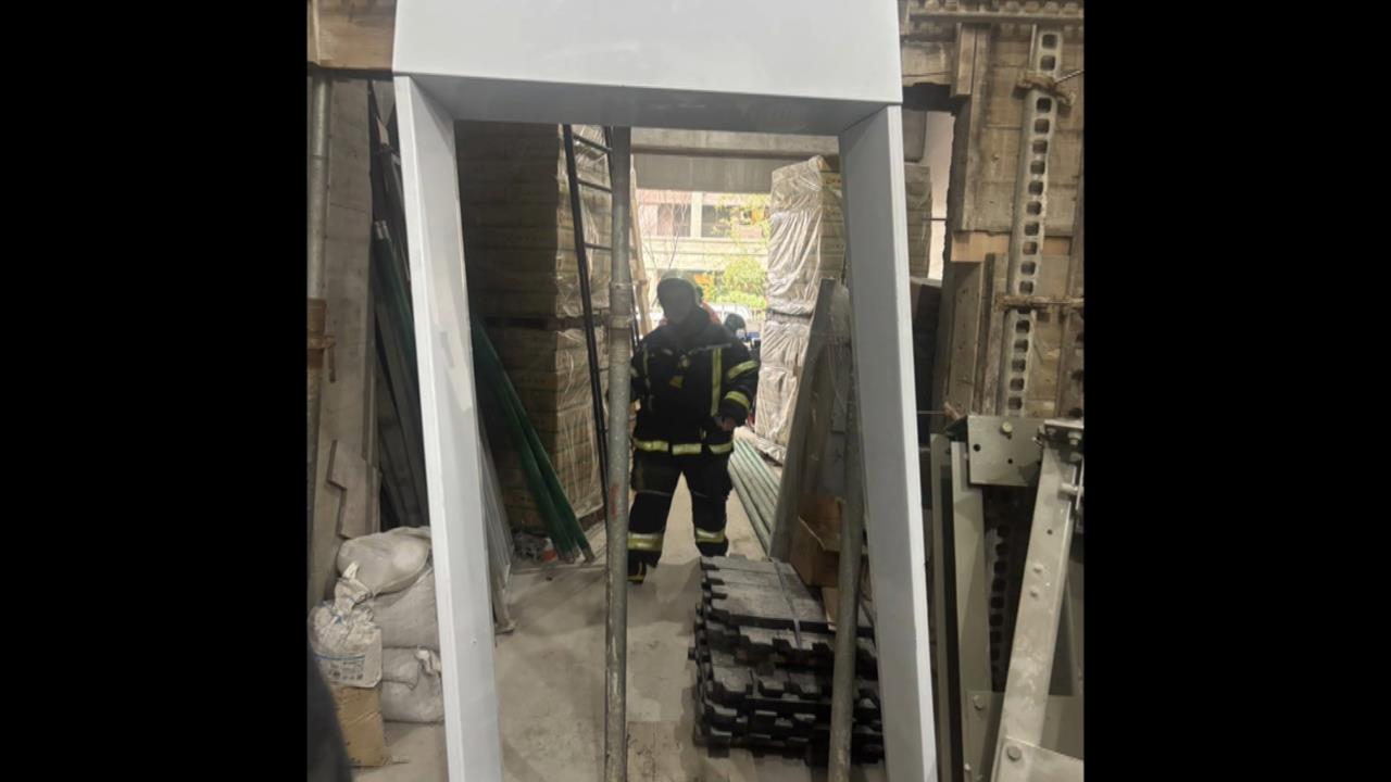 新莊建案電梯三樓墜落！　兩電梯工人送醫不治