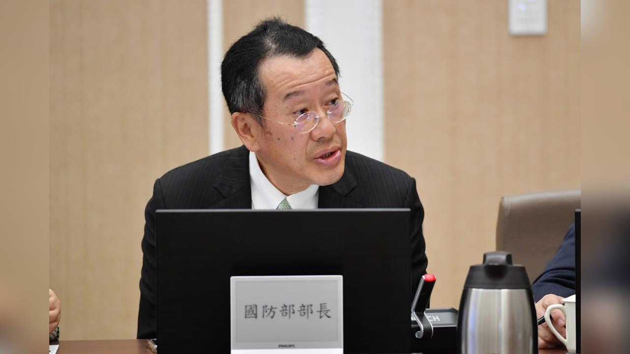快新聞/坦言海鯤號11月交艦有挑戰 顧立雄:若延宕每天罰19萬