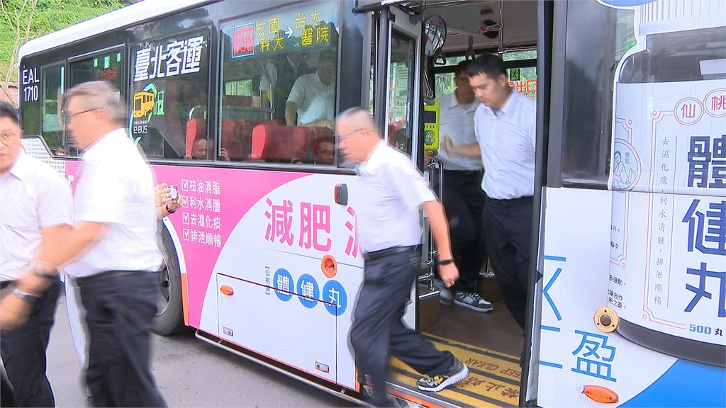 防電動公車火燒車！台北客運緊急應變演練　模擬如何逃生、疏散乘客
