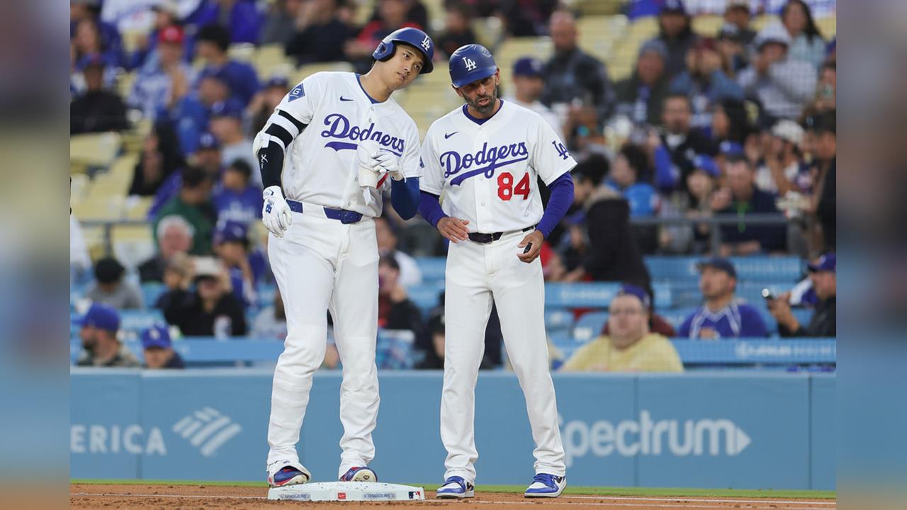 MLB(影)／大谷翔平念舊情！安打上壘後暖心舉動向前一壘教練打招呼