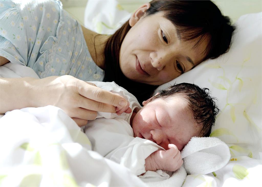 少子化嚴重！日本上半年新生兒只有37.1萬人　創下2000年以來新低