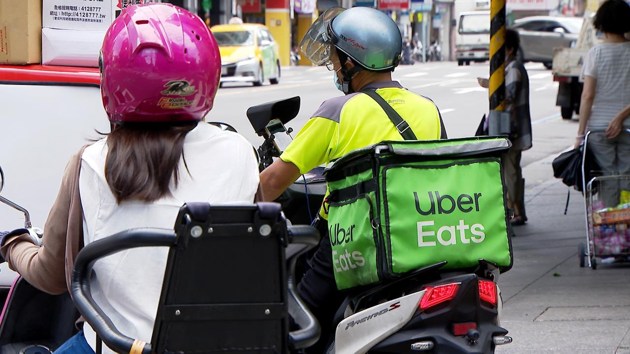 外送專法將上路！　UberEats調漲服務費2.5至3%