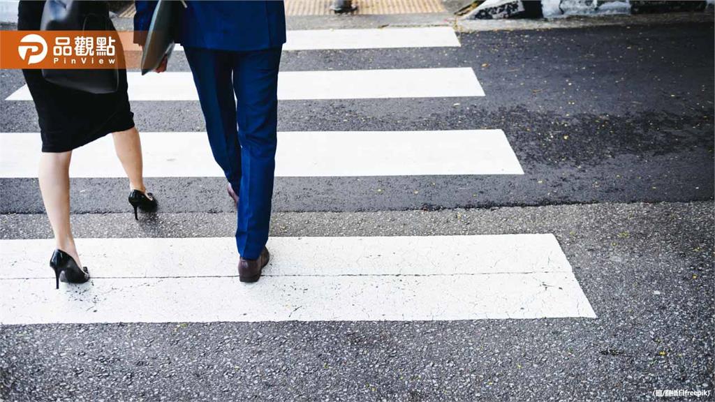 人夫深夜牽手女員工！法院認「協助過馬路」判正宮敗訴