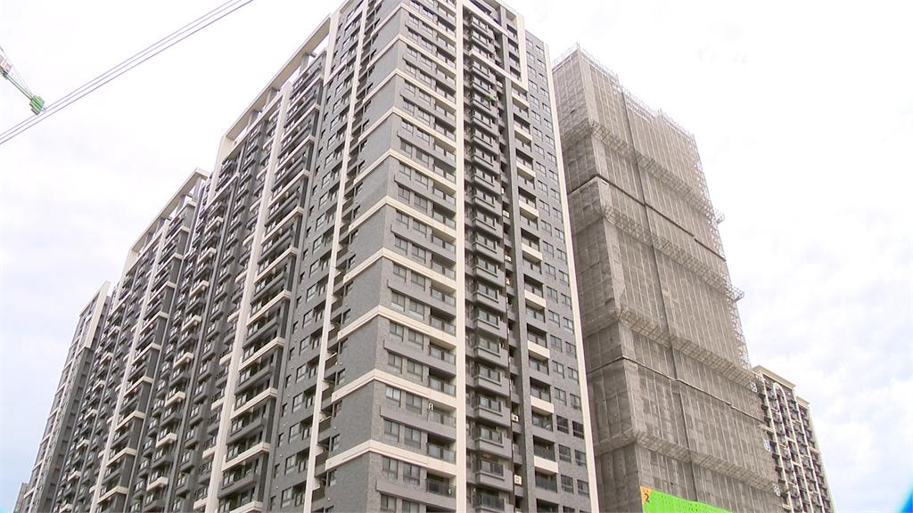 央行不降息 未鬆綁房市管制 專家曝建商面十大危機