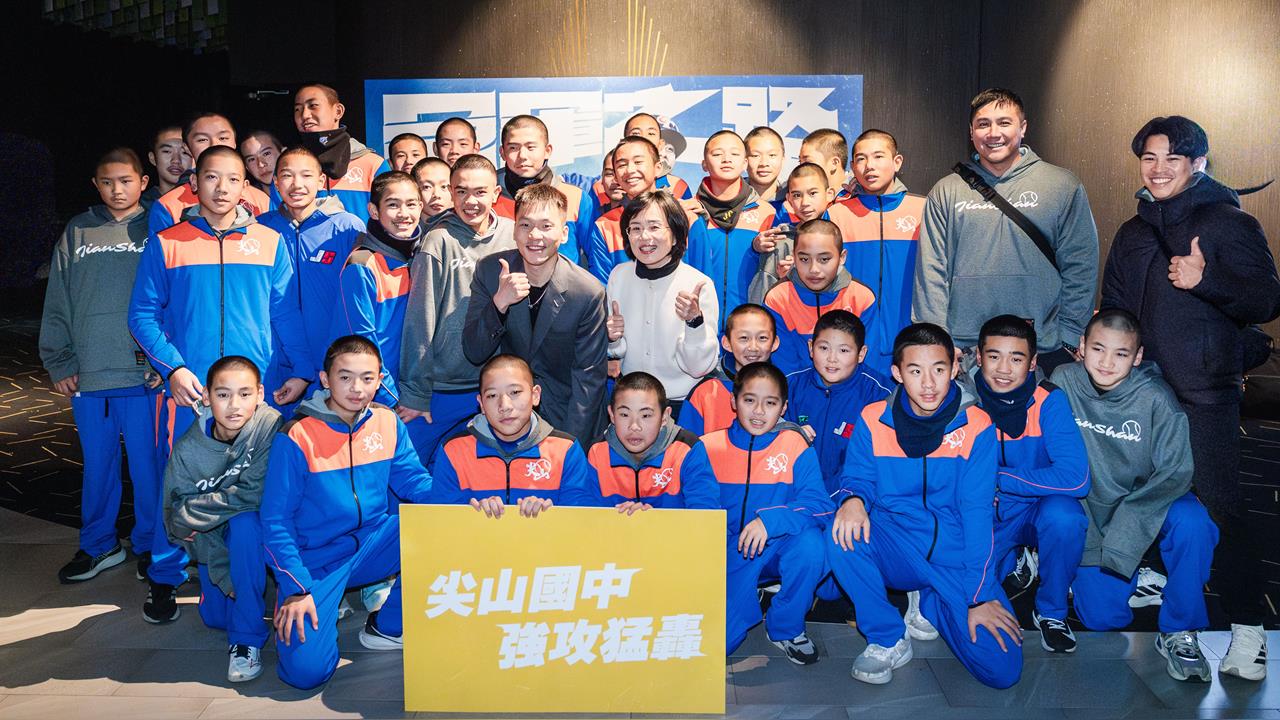 快新聞／5刷仍紅了眼眶　蘇巧慧包場邀百名師生看《冠軍之路》