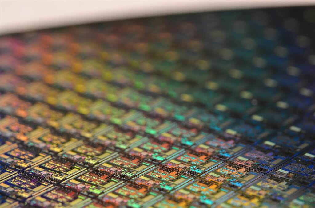 台版晶片法研發費用擬50億至100億　最快年後協商