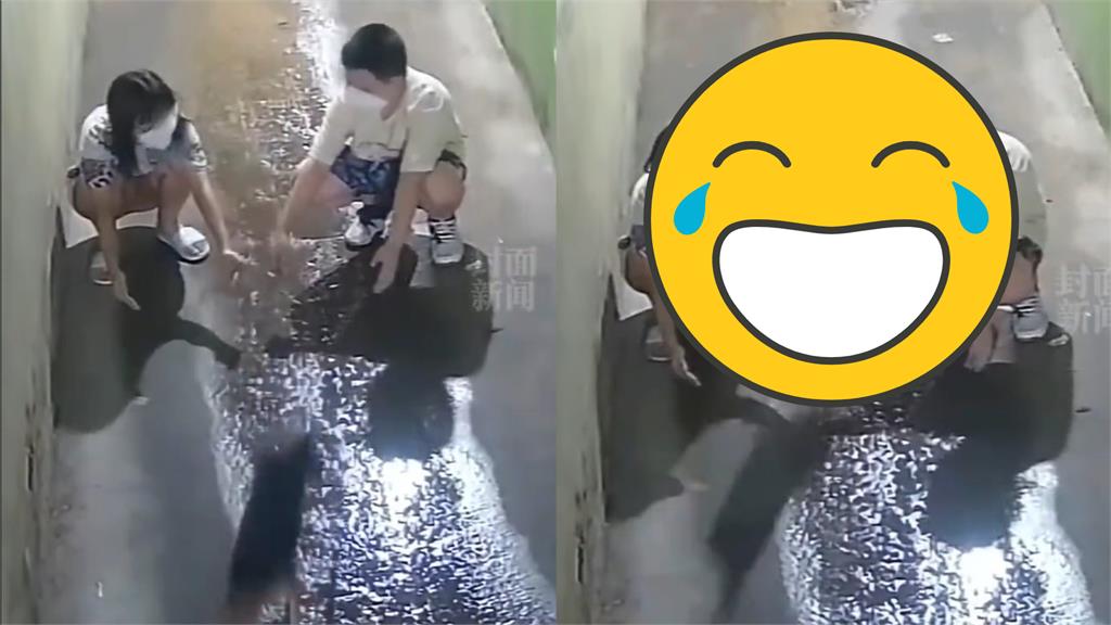 測試愛犬喜歡誰「歪樓變炫技賽」！牠「1動作」狂耍主人網笑：情商高