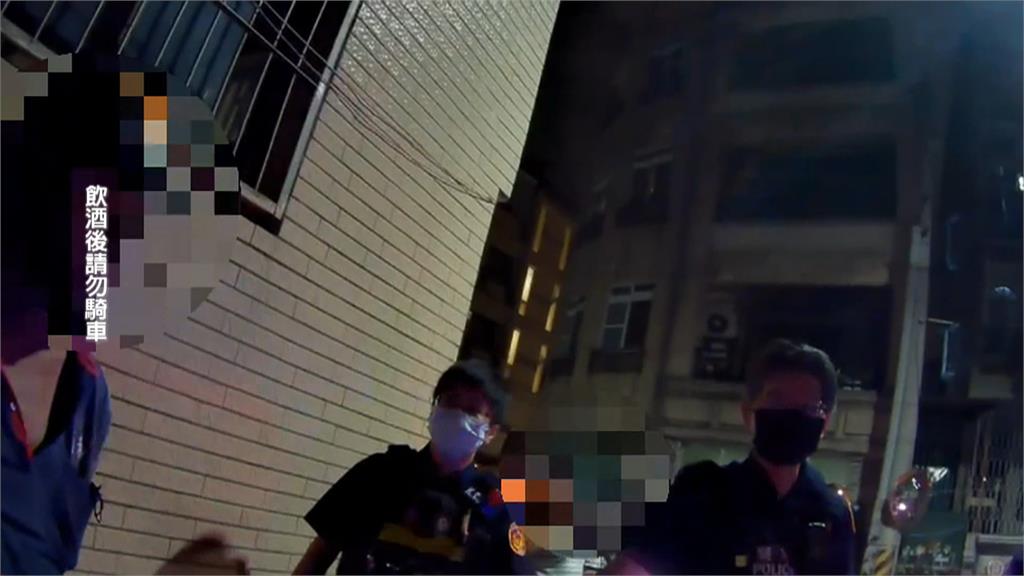 騎士酒駕遇警心虛逃逸　男一路違規逃竄、撞警車釀員警受傷